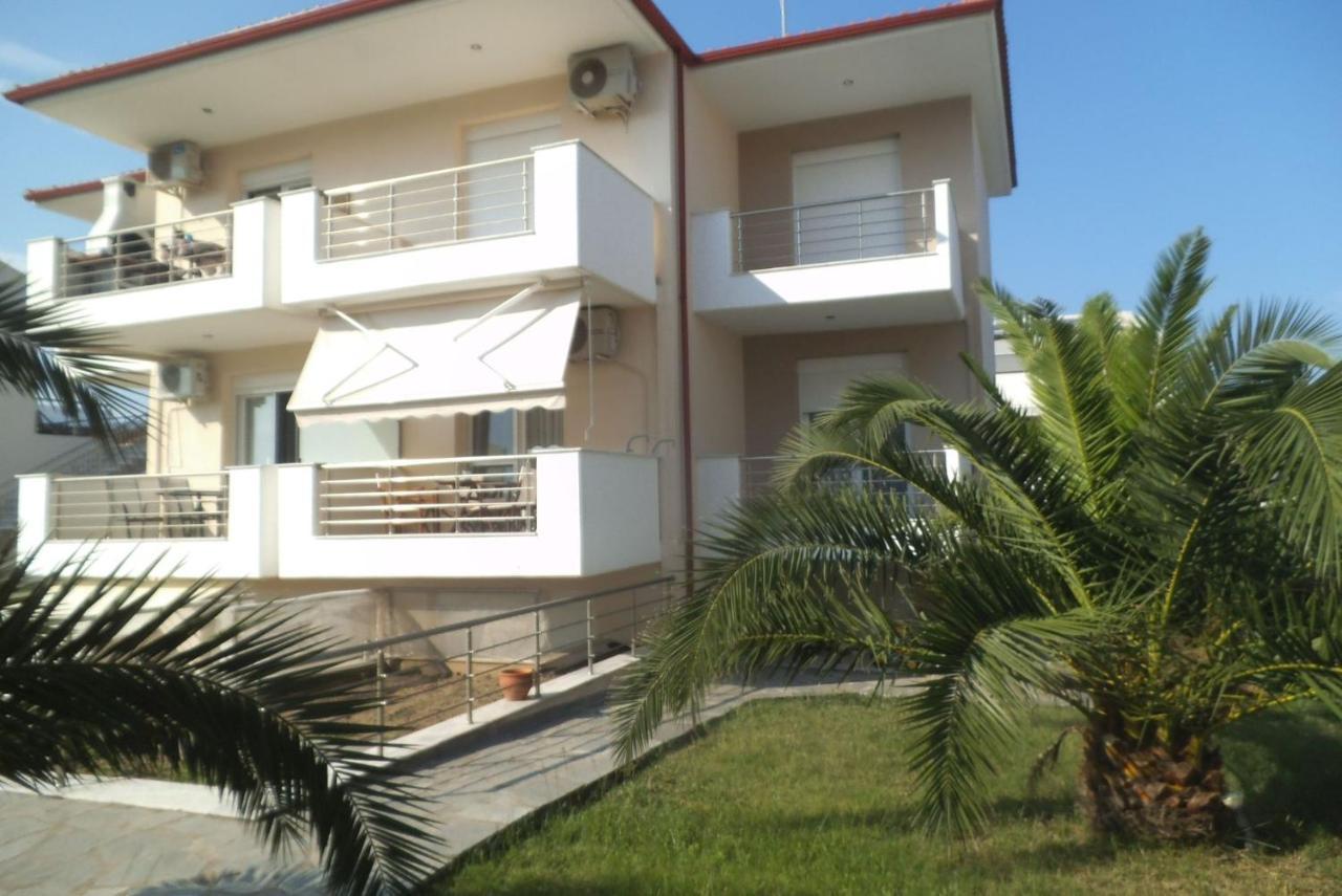 Finikas Garden Apartment *