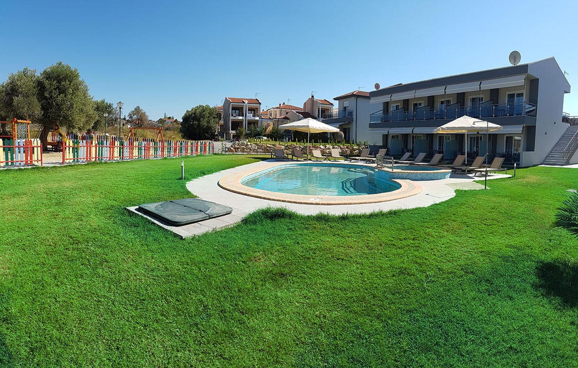 Apartment Finikas Garden Nikiti (Sithonia)