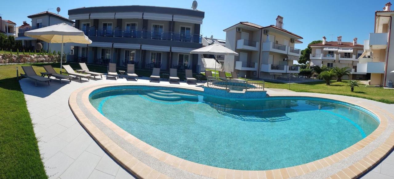 Finikas Garden Apartment
