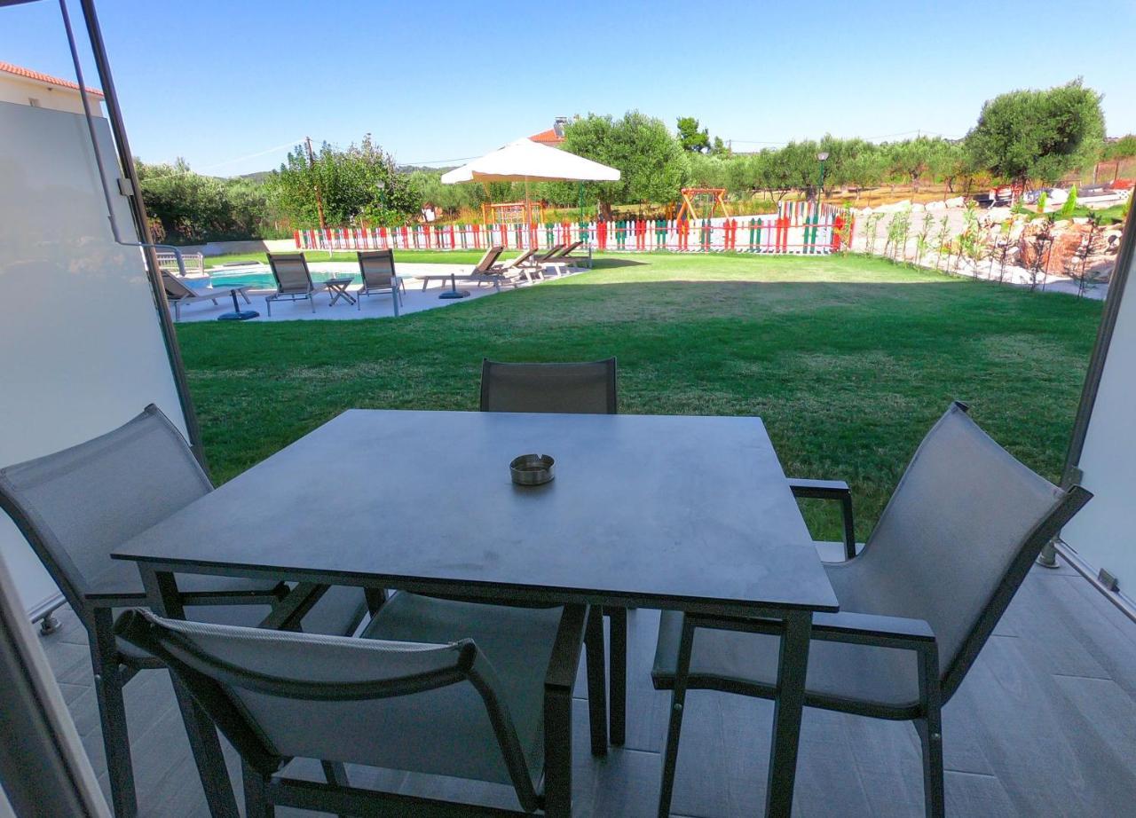 Finikas Garden *