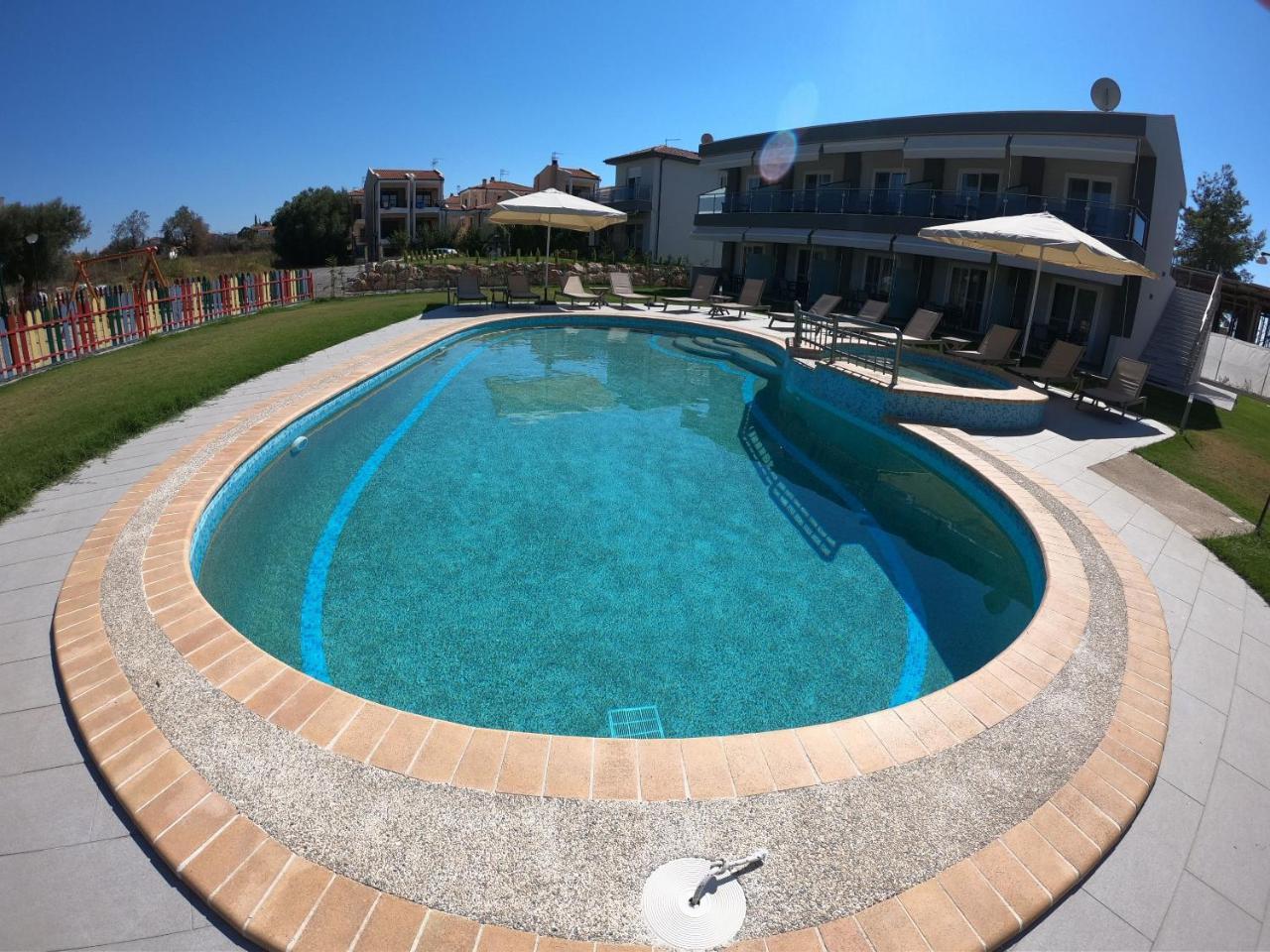 Apartment Finikas Garden *