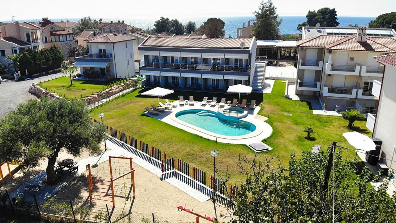 Finikas Garden * Nikiti (Sithonia)