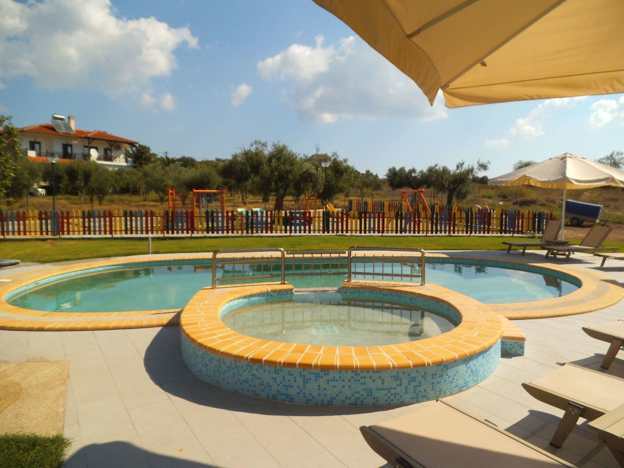 Finikas Garden * Nikiti (Sithonia)