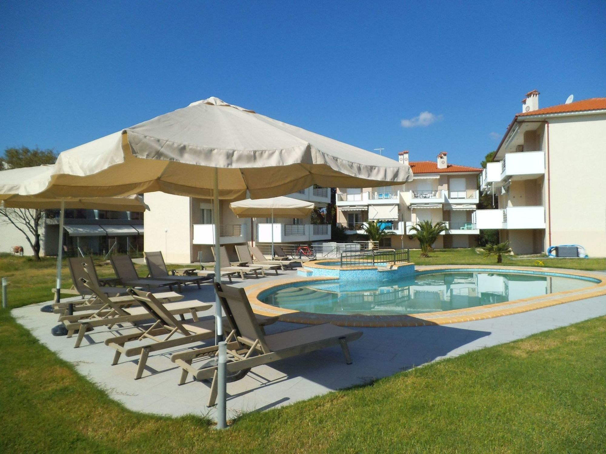 Finikas Garden Apartment