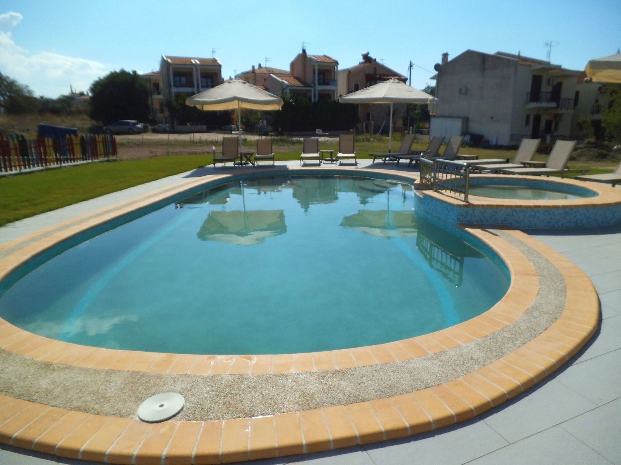 Finikas Garden Apartment *